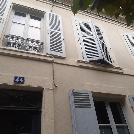 Appartement En Centre Ville เนอแวร์ ภายนอก รูปภาพ